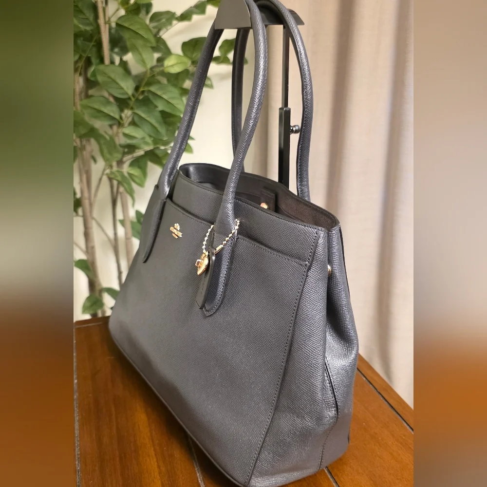 Coach NWT Bailey Carryall in Navy Saffiano Leather